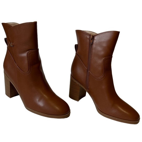 NIB Giani Bernini Olaa booties in color cinnamon. Size 11M. - Picture 4 of 13